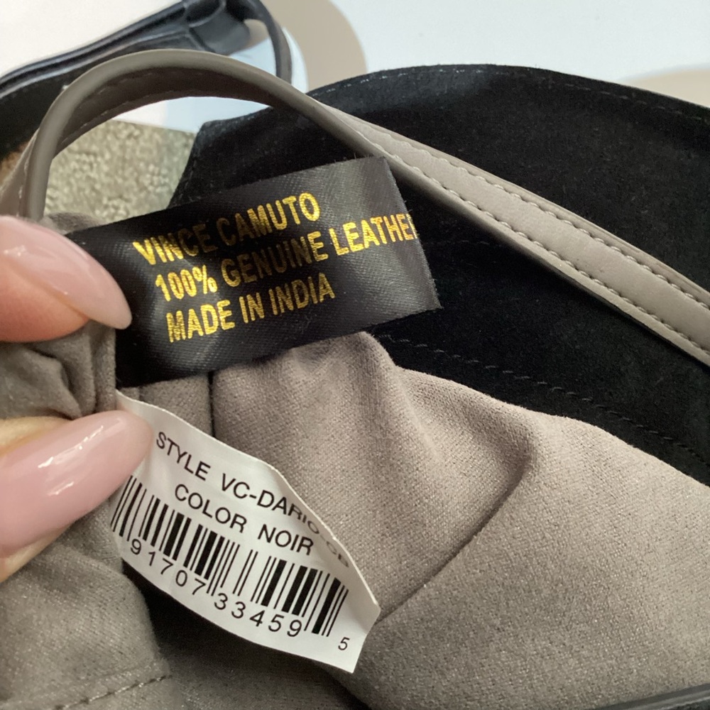VinceCamuto🆕leather crossbody shoulder bag,snap close,zip&open pockets,adj strap - Picture 8 of 16